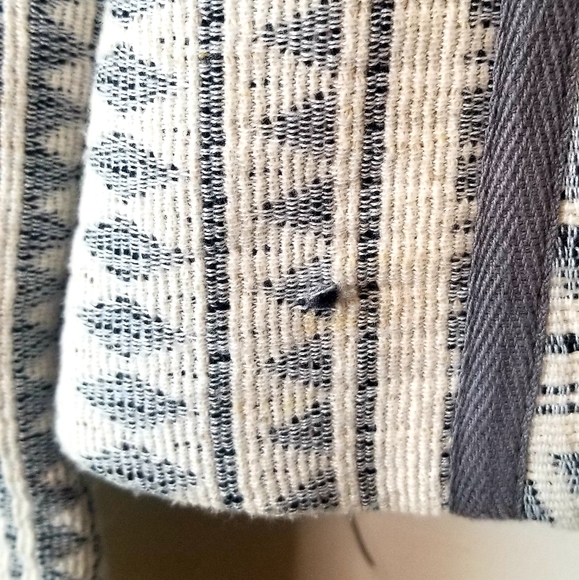 H&M Tribal Print Form Fitted Jacket - Picture 3 of 4